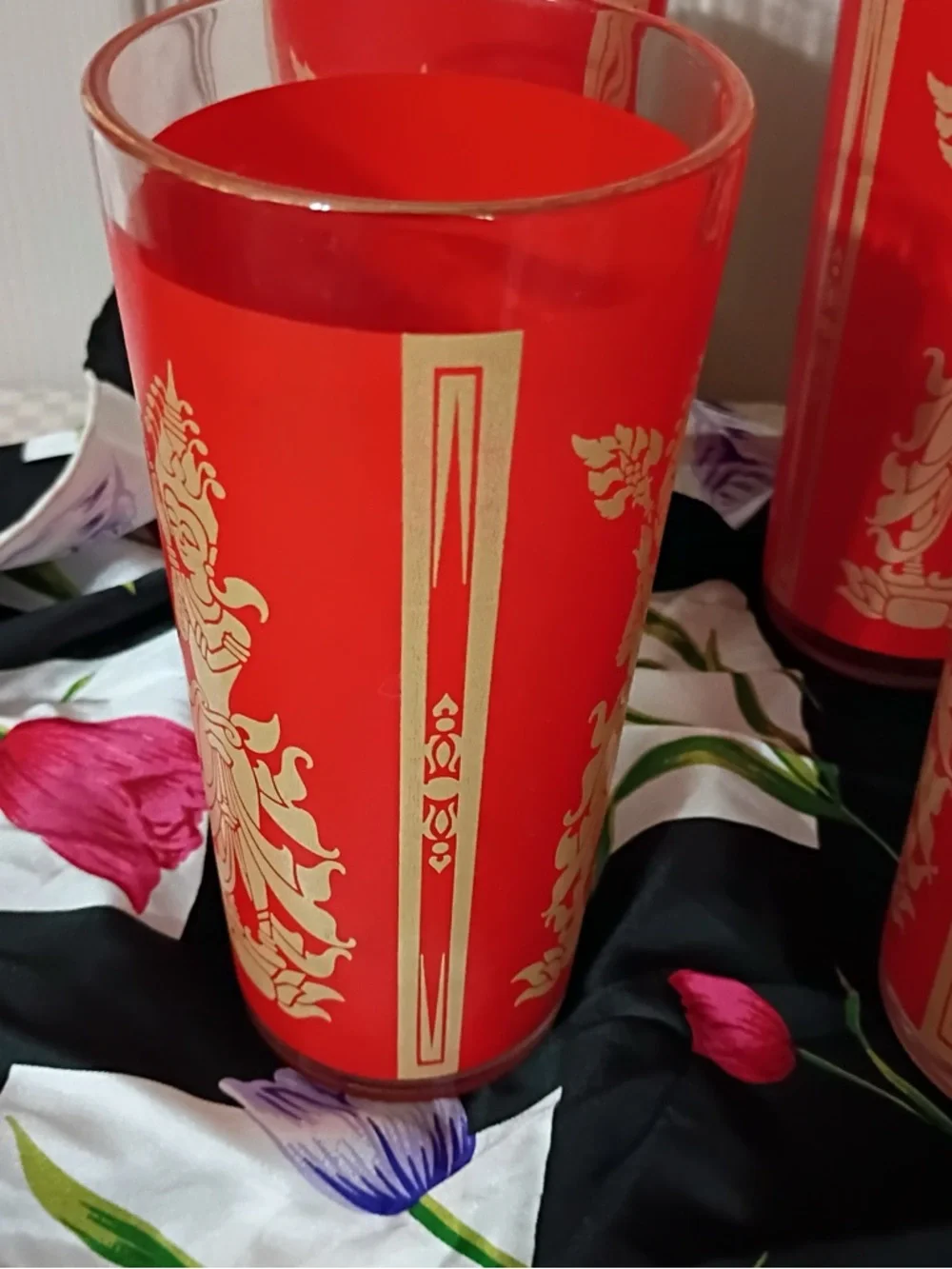 Culver 1960s highball glasses lot of 6 featuring Thai goddess motif in red/gold.
